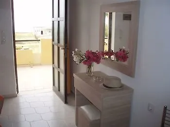 Yiannis 3* Adelianos Kampos