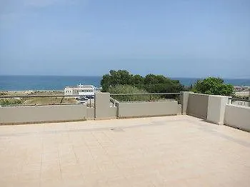 Yiannis 3*
