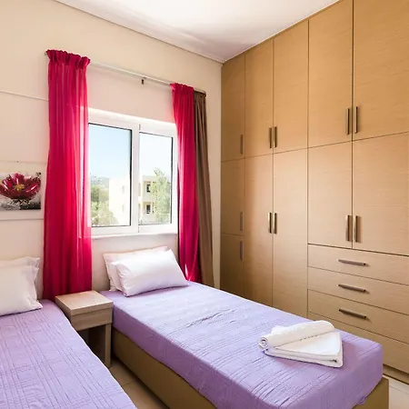 Yiannis 3* Adelianos Kampos