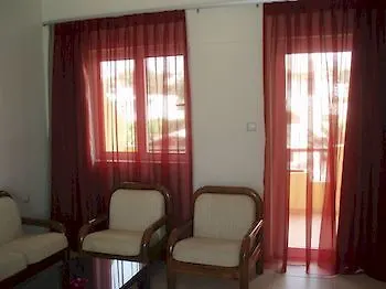 Hotel Yiannis Adelianos Kampos
